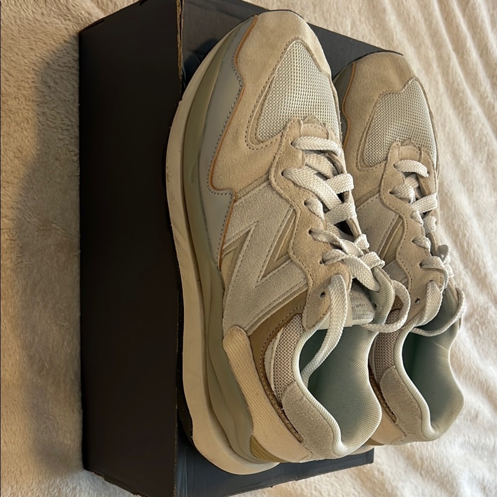 New Balance Unisex Running Shoes - M5740GRM - Picture 3 of 11